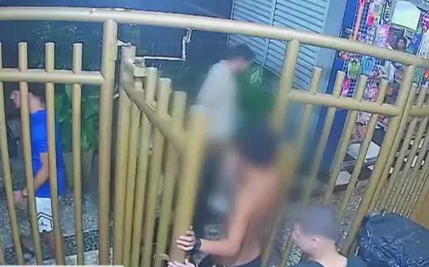 Último foragido por estupro coletivo se entrega no Rio