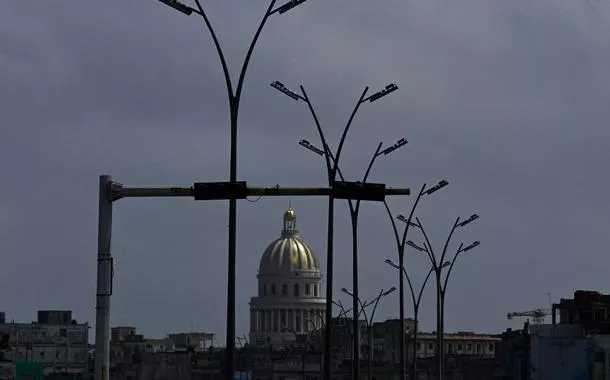 Apagão deixa grande parte de Cuba sem energia elétrica