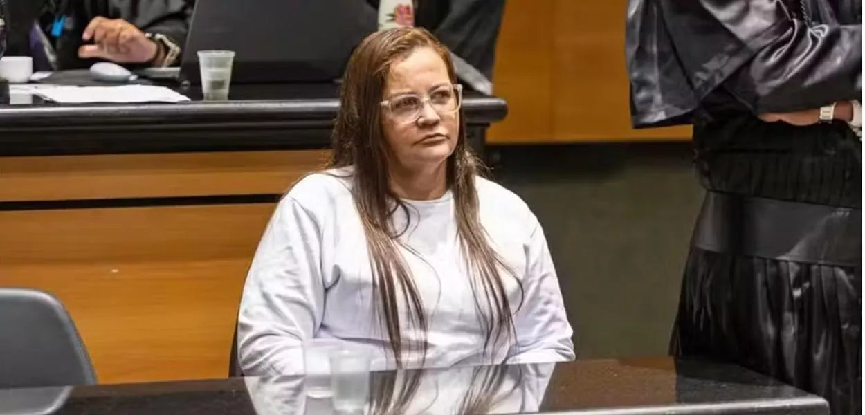 Cíntia Mariano Dias Cabral estava presa desde 2022. Ela espondia por homicídio qualificado pela morte de Fernanda Cabral e por tentativa de homicídio contra Bruno Carvalho Cabral.