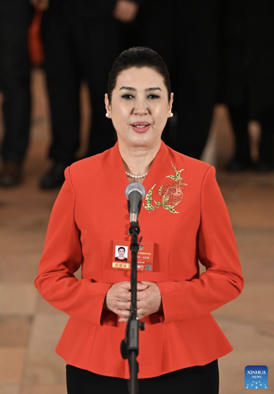 Membros da CCPPC concedem entrevista em grupo antes da sessão anual