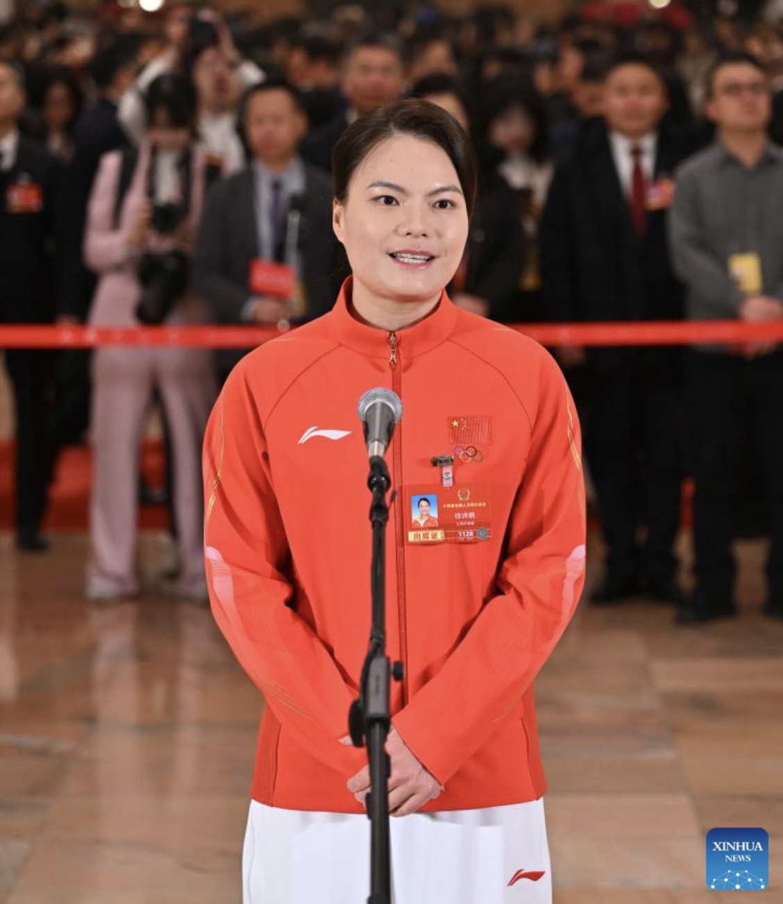 Deputados da APN concedem entrevista em grupo antes da sessão anual