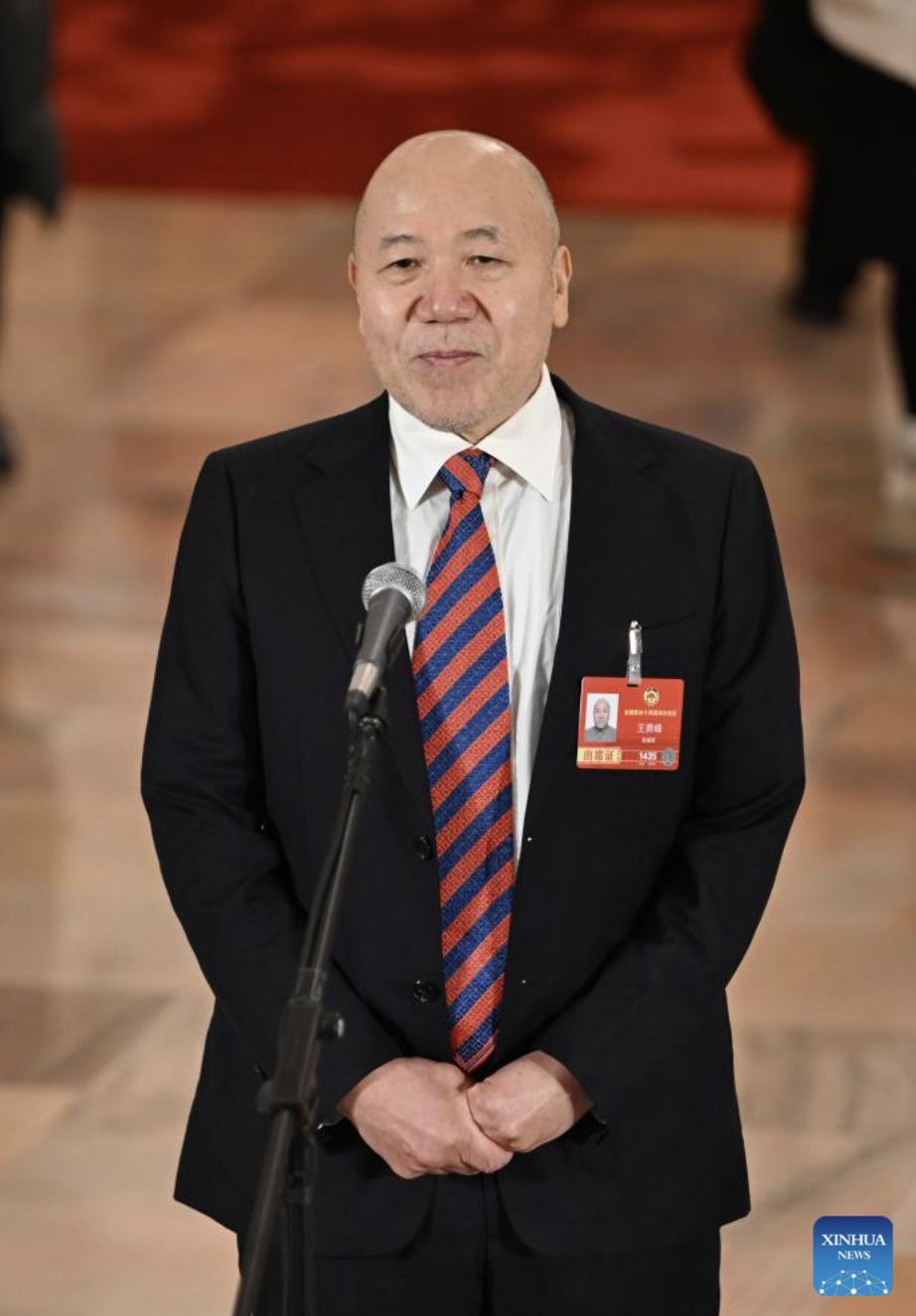 Membros da CCPPC concedem entrevista em grupo antes da sessão anual