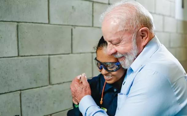 Ternium inaugura escola de R$ 260 milhões com a presença de Lula