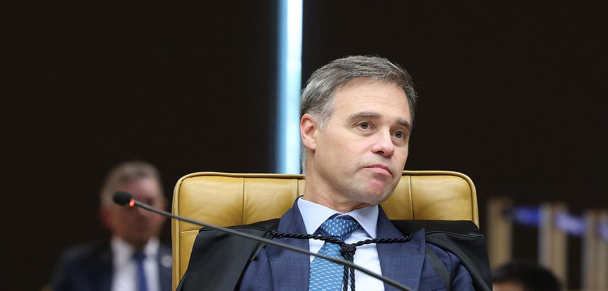 André Mendonça já pode tomar medidas contra Flávio Bolsonaro após áudio-bomba