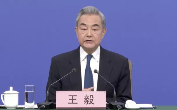 Cooperação entre China e América Latina não tem como alvo qualquer terceiro, diz Wang Yi