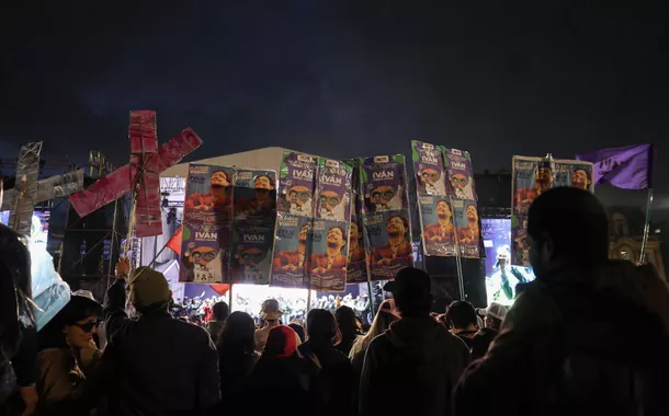 Colombianos vão às urnas para eleger Congresso e definir corrida presidencial sob denúncias de fraude