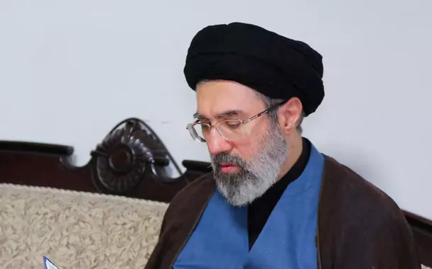 Quem é Mojtaba Khamenei, o clérigo escolhido como novo líder supremo do Irã