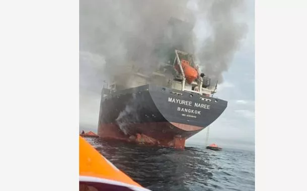 Novos ataques atingem navios no estreito de Ormuz; Irã reivindica ação