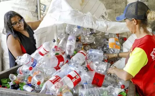 Catadores ampliam formalização e passam de 10 mil MEIs no país