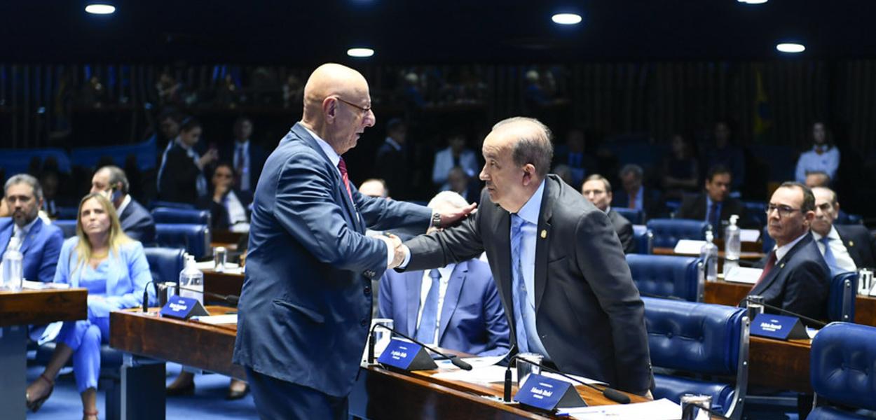 Abandonos, traições e a ética na política em Santa Catarina