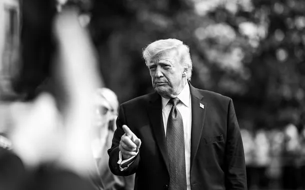 Trump diz que atacar o Irã "por hábito" não era boa ideia, mas defende ação e cita aliados