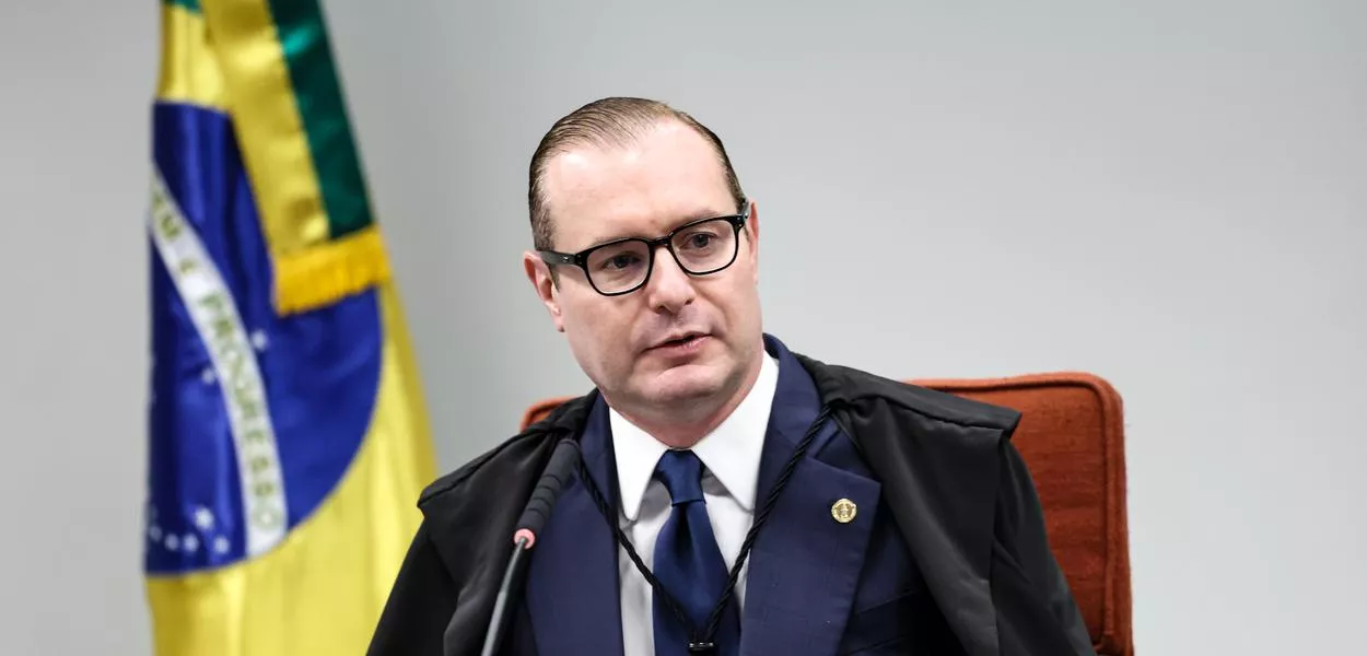 Brasília (DF), 11/09/2025 - O ministro Cristiano Zanin durante sessão na Primeira Turma do Supremo Tribunal Federal (STF), que realiza o quinto dia de julgamento dos réus do núcleo 1 da trama golpista, formado pelo ex-presidente Jair Bolsonaro e mais sete aliados 