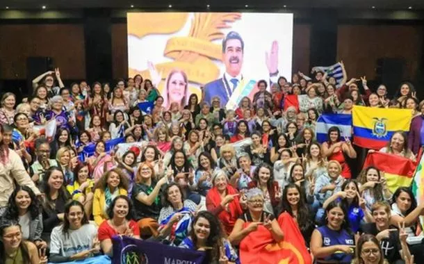 Delegação brasileira participa de encontro feminino em solidariedade a Maduro e Cília Flores na Venezuela