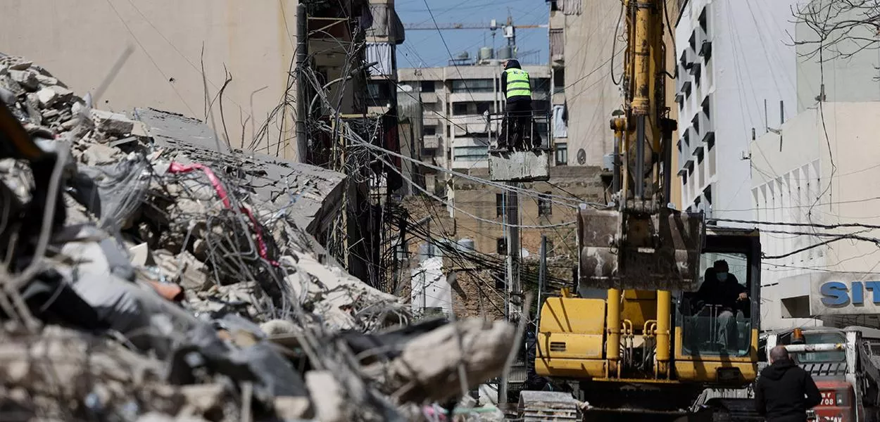 Local atingido por ataque israelense em Beirute
 18/3/2026    