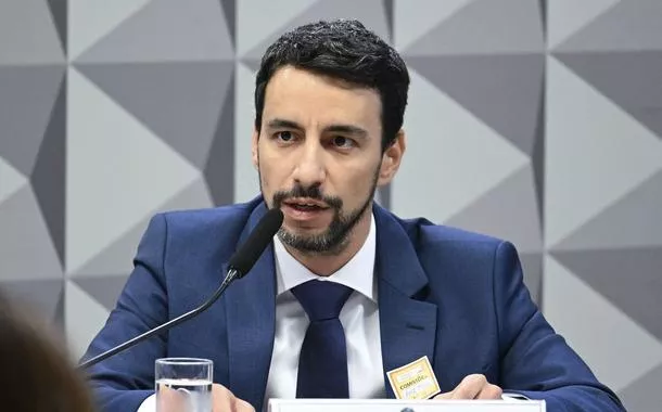 Diretor executivo do C6 Consignado nega irregularidades em depoimento à CPMI do INSS