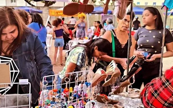 Feira em BH fortalece renda e protagonismo feminino