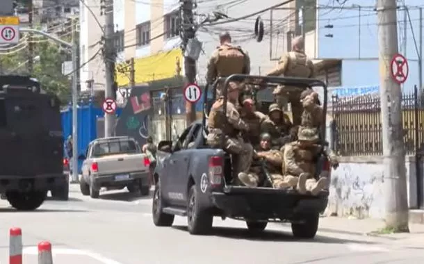 Mulher diz que PM tentou manipulá-la após morte do marido em operação no Morro dos Prazeres