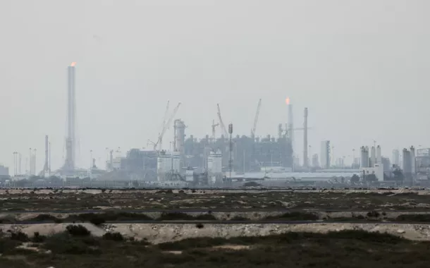 Ataques do Irã derrubam 17% da produção de gás natural do Catar por até cinco anos, diz CEO da QatarEnergy