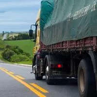 Governo impõe bloqueio a fretes fora do piso mínimo