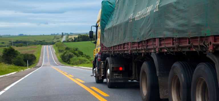Cover image for BNDES aprova R$ 3,2 bilhões no primeiro dia do programa Move Brasil para renovação de frotas
