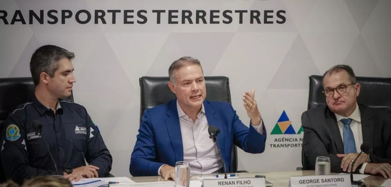 Ministério dos Transportes e ANTT apresentaram, em coletiva à imprensa, resoluções que vão reforçar a fiscalização e o cumprimento do frete mínimo