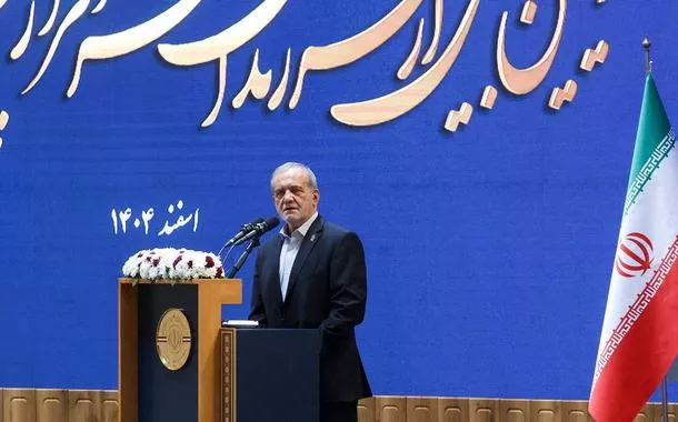 Presidente iraniano Masoud Pezeshkian em Teerã
 