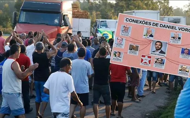 Caminhoneiros e um powerpoint apresentado pela GloboNews