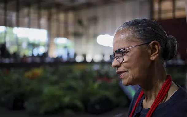 Marina Silva tem aumento de pressão e enjoo na abertura da COP15 e recebe atendimento médico