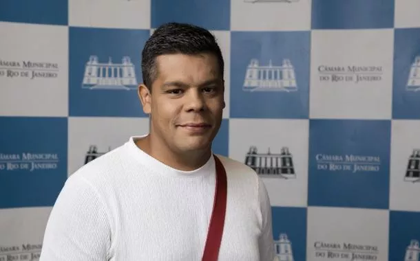 Justiça do RJ rejeita ação de vereador bolsonarista contra Leonel de Esquerda