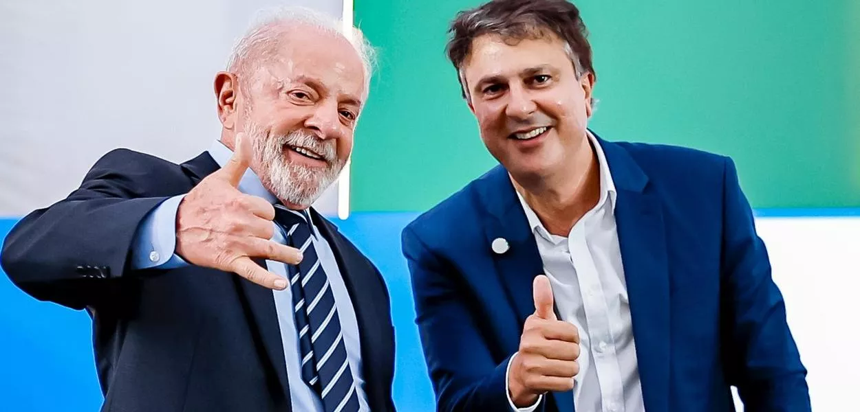 Presidente Lula e o ministro da Educação Camilo Santana durante cerimônia de entrega do Selo Nacional Compromisso com a Alfabetização MEC 