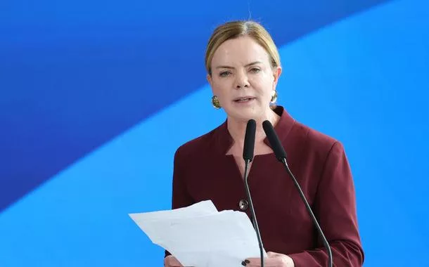 Gleisi cobra responsabilidade da imprensa no caso Master e cita Lava Jato