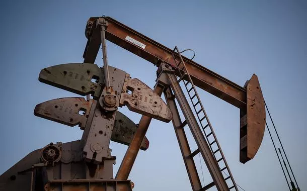 Sem negociação entre Irã e EUA, petróleo sobe com corte de oferta sem prazo para acabar