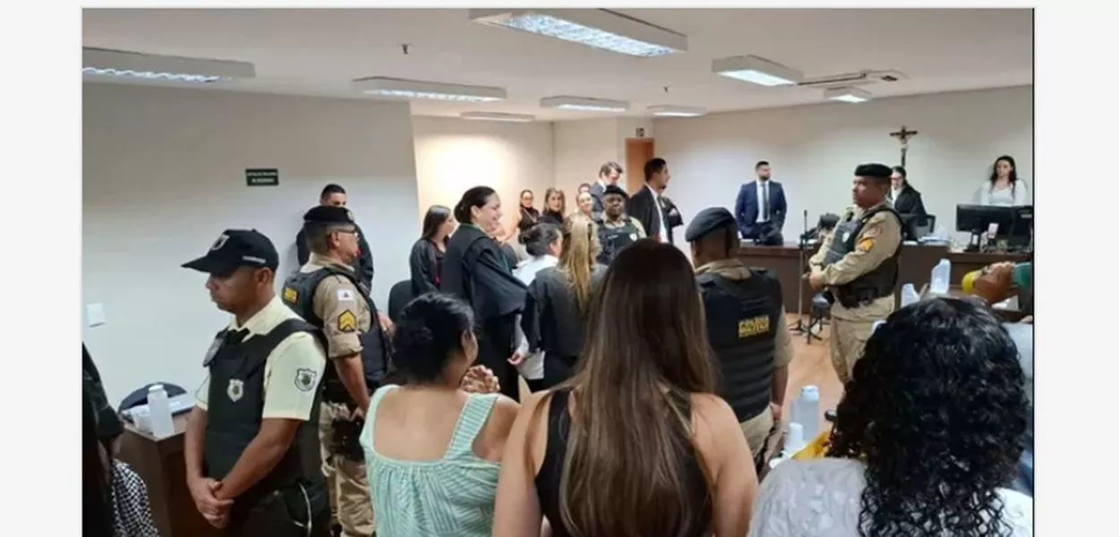 Conselho de sentença considerou legítima a defesa da criança de 11 anos; ré foi inocentada de todas as acusações em Minas Gerais