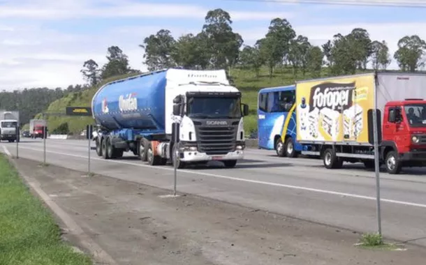 Governo e caminhoneiros fecham acordo e evitam paralisação nacional