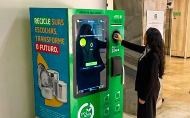 Ponto de coleta de material reciclável