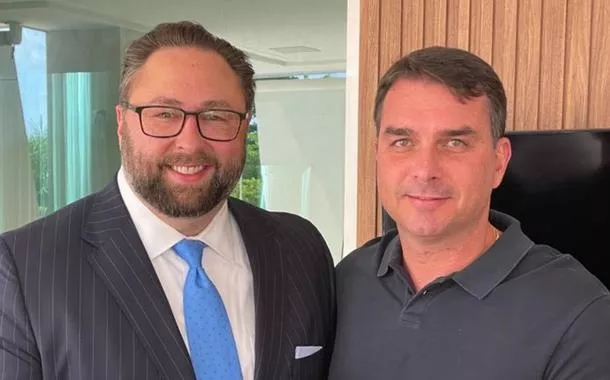 Jason Miller e Flávio Bolsonaro