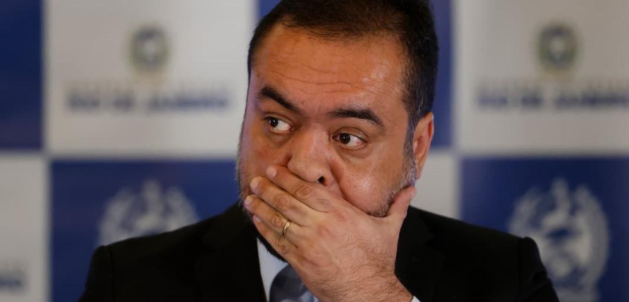 Inelegibilidade de Cláudio Castro acirra disputa no PL por vaga ao senado no Rio