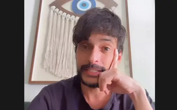 Fernando Oliveira, o Fefito, usou o Instagram, no domingo (30/3), para relatar o crime do qual foi vítima e desabafar: “Cansa ser forte”