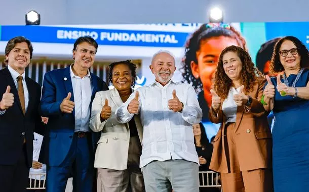 Lula sanciona maior reestruturação das carreiras do Executivo federal em um mandato