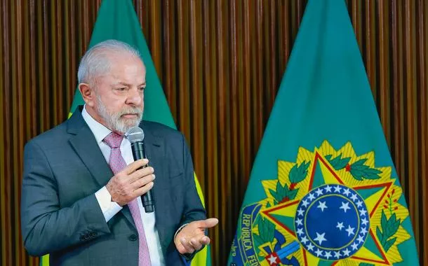 Lula lidera reunião ministerial e critica “promiscuidade” na política brasileira