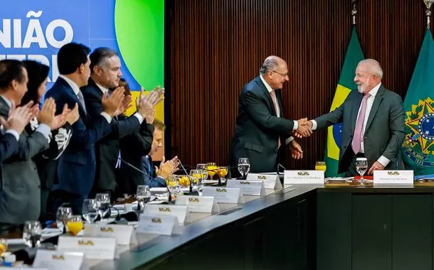 Lula confirma Alckmin como seu candidato a vice para 2026