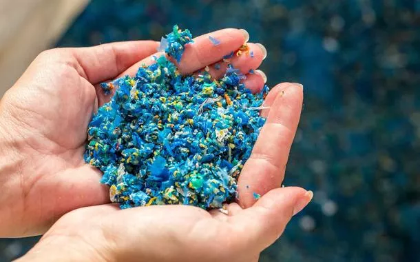 Plástico em processo de reciclagem