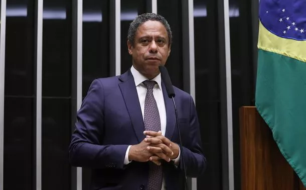 ‘Psicopata, Trump esquece que não dá para sustentar uma guerra imoral por muito tempo', diz Orlando Silva