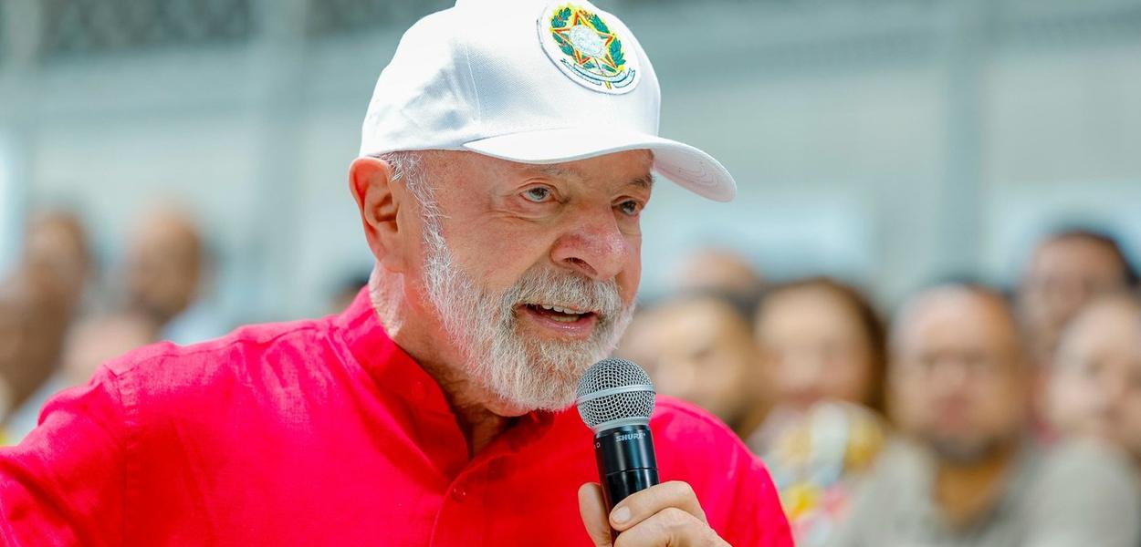 Lula assina MP que destina parte da arrecadação de apostas esportivas à Polícia Federal