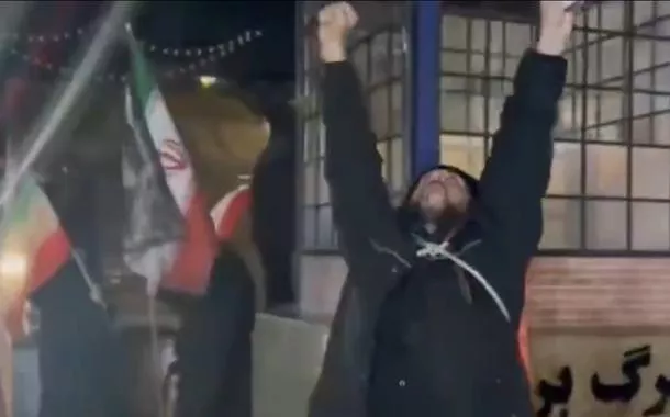 População iraniana vai às ruas comemorar vitória do país na guerra contra os EUA, de Trump