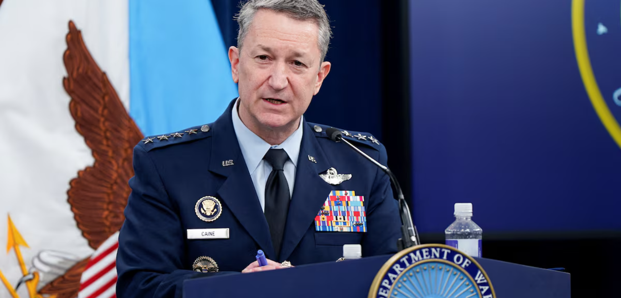 General dos EUA afirma que forças seguem prontas para retomar agressões ao Irã "se receberem ordens"