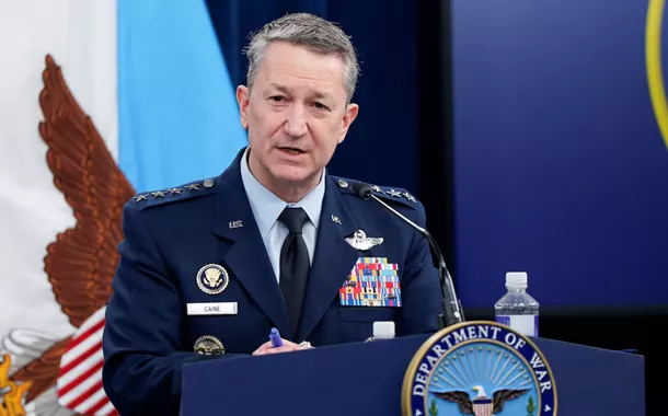 General dos EUA afirma que forças seguem prontas para retomar agressões ao Irã "se receberem ordens"