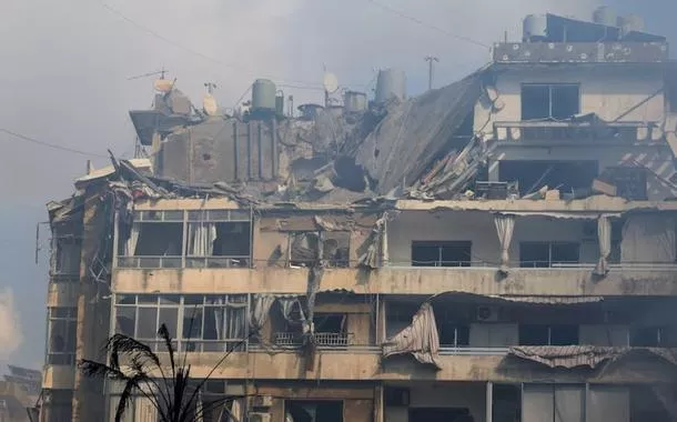 Destruição após ataques israelenses em Beirute
