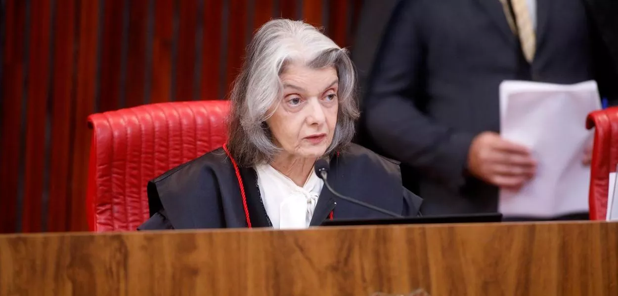 Cármen Lúcia - Sessão plenária do TSE - 09/04/2026