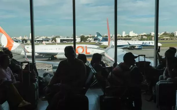 Pane em sistema de tráfego aéreo afeta 7,5 mil passageiros e causa atrasos em SP
